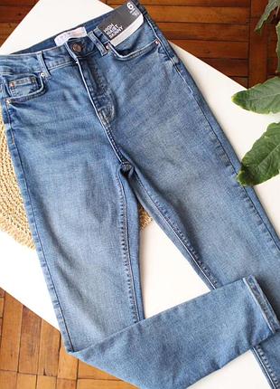 Якісні стрейчеві джинси скіні з високою посадкою