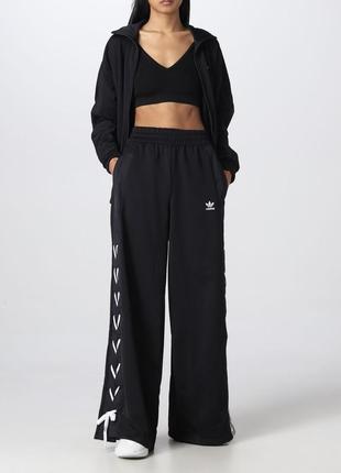 Жіночі спортивні штани 
adidas оригінал