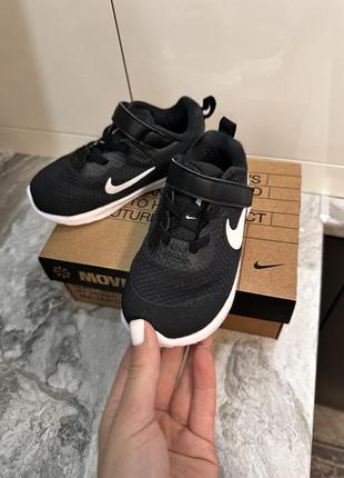 Nike кроссовки