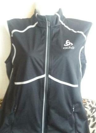 Спорт.стилю жилет.р.s.m. odlo.  подарю.