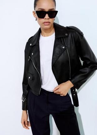 Байкерская куртка укороченная косуха zara