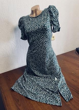 Красивое миди платье с разрезом divided