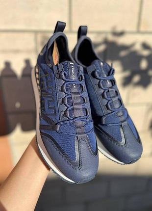 Чоловічі кросівки