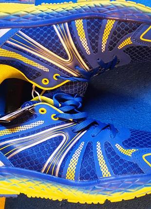 Яркі чоловічі кросівки рр44