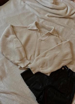 В’язаний светр