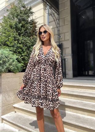 Легка повітряна леопардова сукня