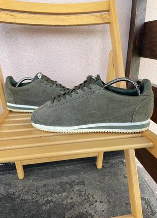 Nike cortez olive green store