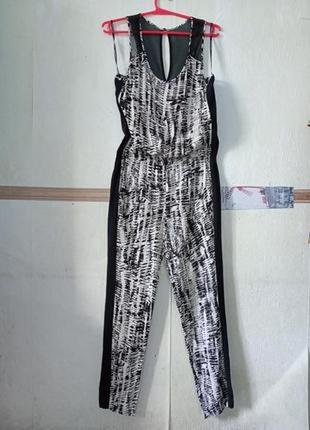 Легкий комбинезон с вставками р.12