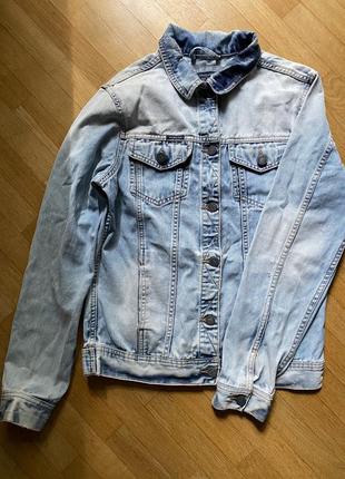 Джинсова куртка pull&bear