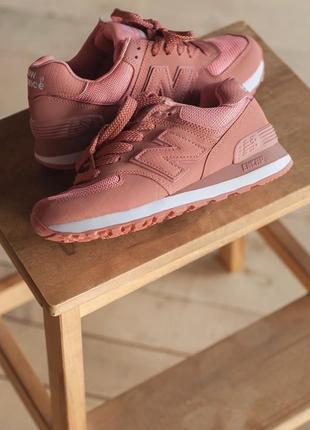 Кроссовки new balance 574, new balance 990, new balance 2002r, Brown nike vomero 5, adidas samba, new balance 1906r, Brown nike air max, new  balance 90603 фото