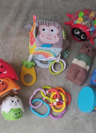 Ортер. пирамидка. кубик taf toys. пальчиковый лабиринт. игрушки