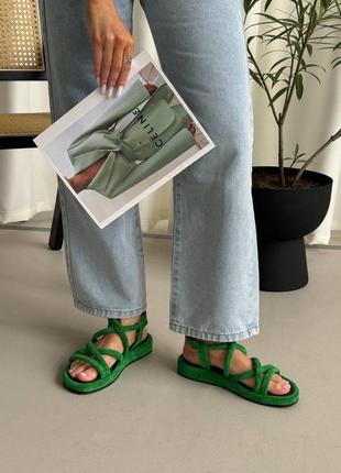 Босоніжки сандалі натуральний замш зелені на високій підошві платформі танкетці масивній4 фото