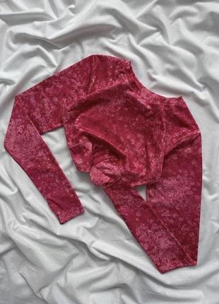 Топ розовый с отверстием для пальца