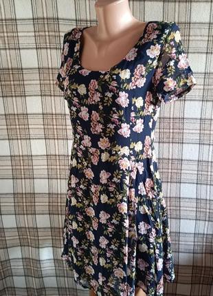 Стильное щифоновое платье