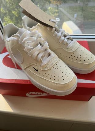 Nike кроссовки
