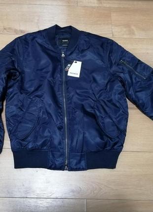 Куртка бомбер pull&bear m синя деми