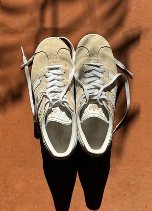 Кросівки adidas original gazelle beige white