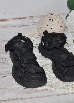 29/32/33/35/36/37 р нові фірмові босоніжки сандалі на липучках хлопчику унісекс зара zara оригінал6 фото