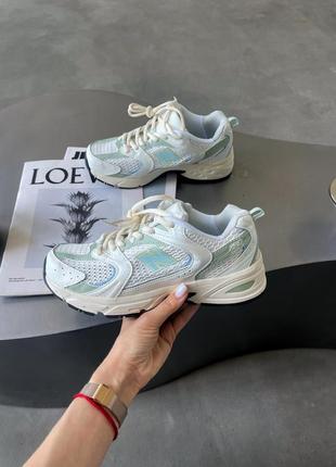 Жіночі кросівки нью беланс 530 премімум / new balance 530 premium