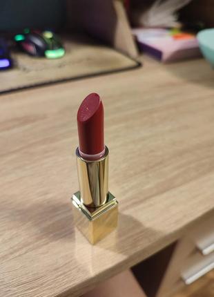Помада estee lauder красная