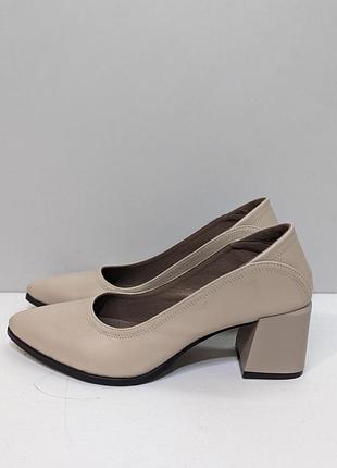 Туфлі 42,43,44 р шкіра м'які пудрові