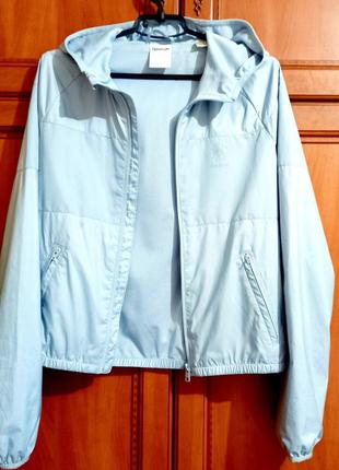 Ветровка женская с капюшоном reebok classik. р.44.xs.