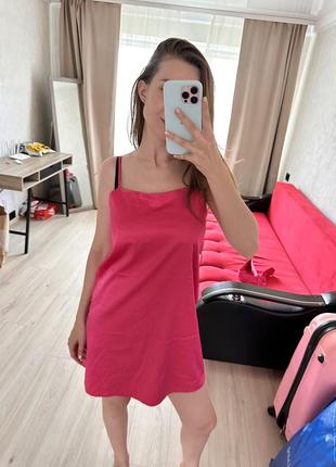 Zara сукня атласна рожева фуксия