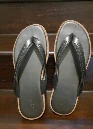 Чоловічі slippers  zara