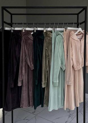 Велюровый костюм