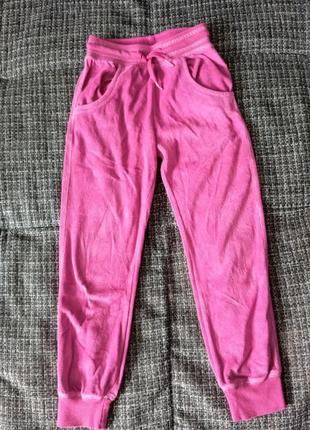 Штаны фирменные спортивные на девочку 7 лет.