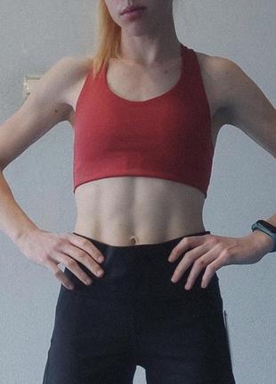 Женский спортивный топ new balance nb fuel bra
