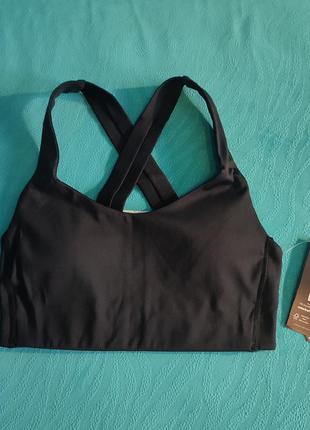 Жіночий спортивний топ new balance nb fuel bra5 фото