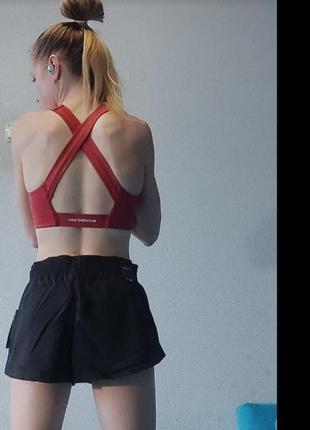 Жіночий спортивний топ new balance nb fuel bra3 фото