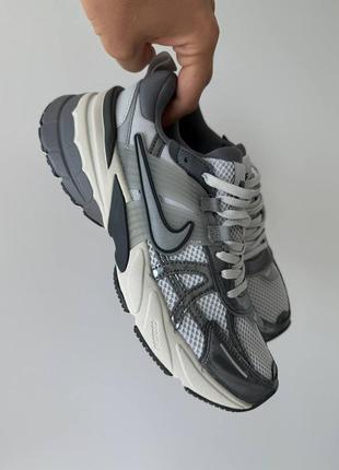 Кросівки nike runtekk v2k summit white metalic silver