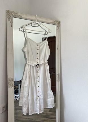 Отличное платье с поясом select