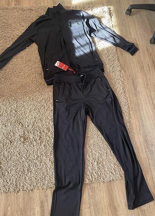 Спортивний костюм