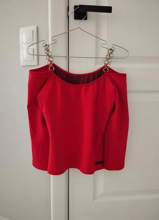 Кофта в спортивном стиле