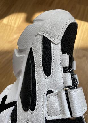 Кросівки хлопчик