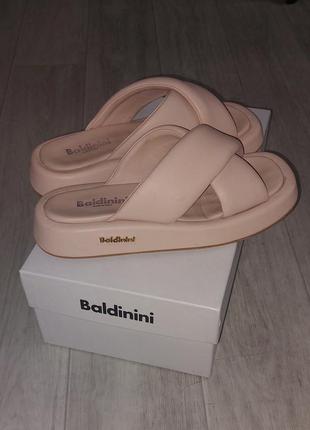 Продам шлепанцы кожаные брендави baldinini