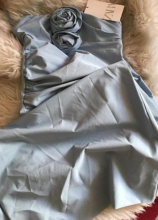 Zara шикарное платье с цветком небесного цвета3 фото
