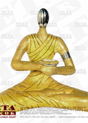 Мініатюрна скульптура, свічник "медитуючийй чернець" кам'яна крихта (статуетка, фігурка).