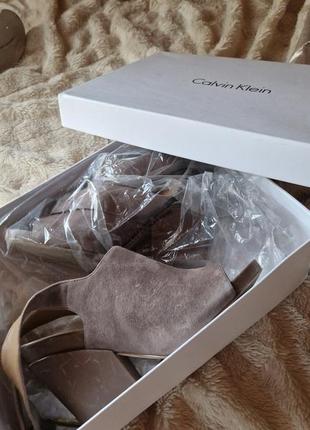 Calvin klein босоніжки