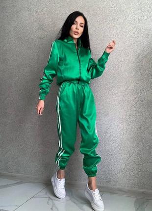 Кофта спортивна атласна