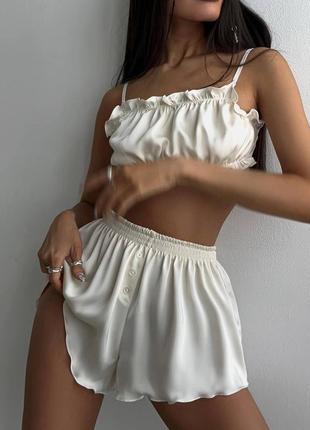 Піжама / нереальна новинка крута піжама жіноча з шортами шовкова / піжама з топом шовкова колір молоко / є обмін / піжама