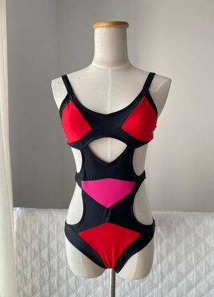 Купальник суцільний