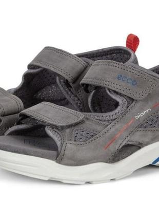Босоножки Pantofi închiși ECCO Helsinki 05013400101 Black
