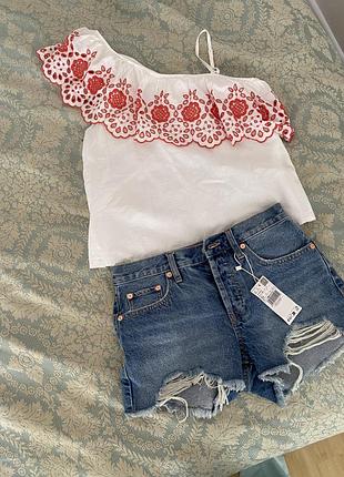 Стильний бавовняний топ з прошви на одне плече