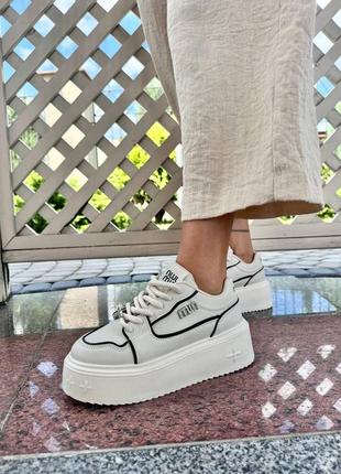 Кроссовки кеды бежевые нюд на высокой подошве платформе танкетке массивной мии