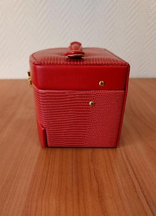 Шкатулка для хранения украшений