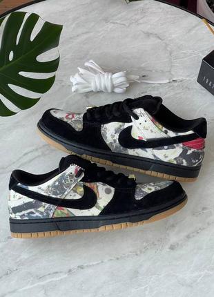 Чоловічі кросівки supreme x nike sb dunk low rammellzee